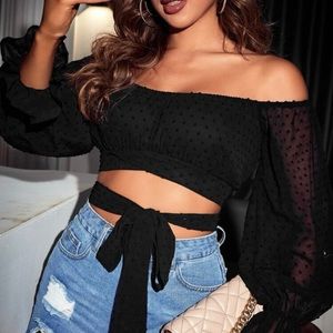 Cute black crop top that ties